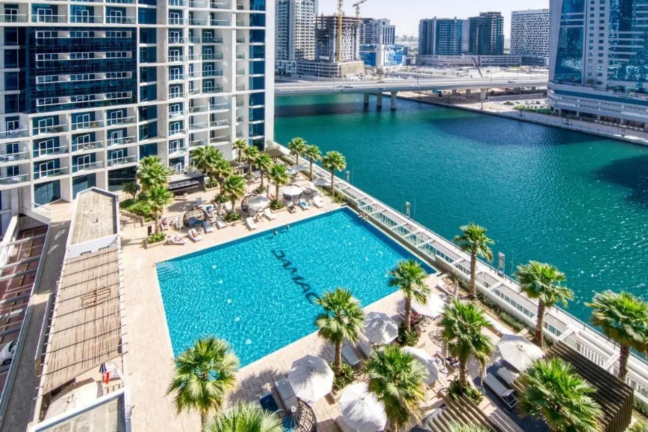 Modern Delux 1 Bed With Canal And Burj Khalifa View Apartment Dubai