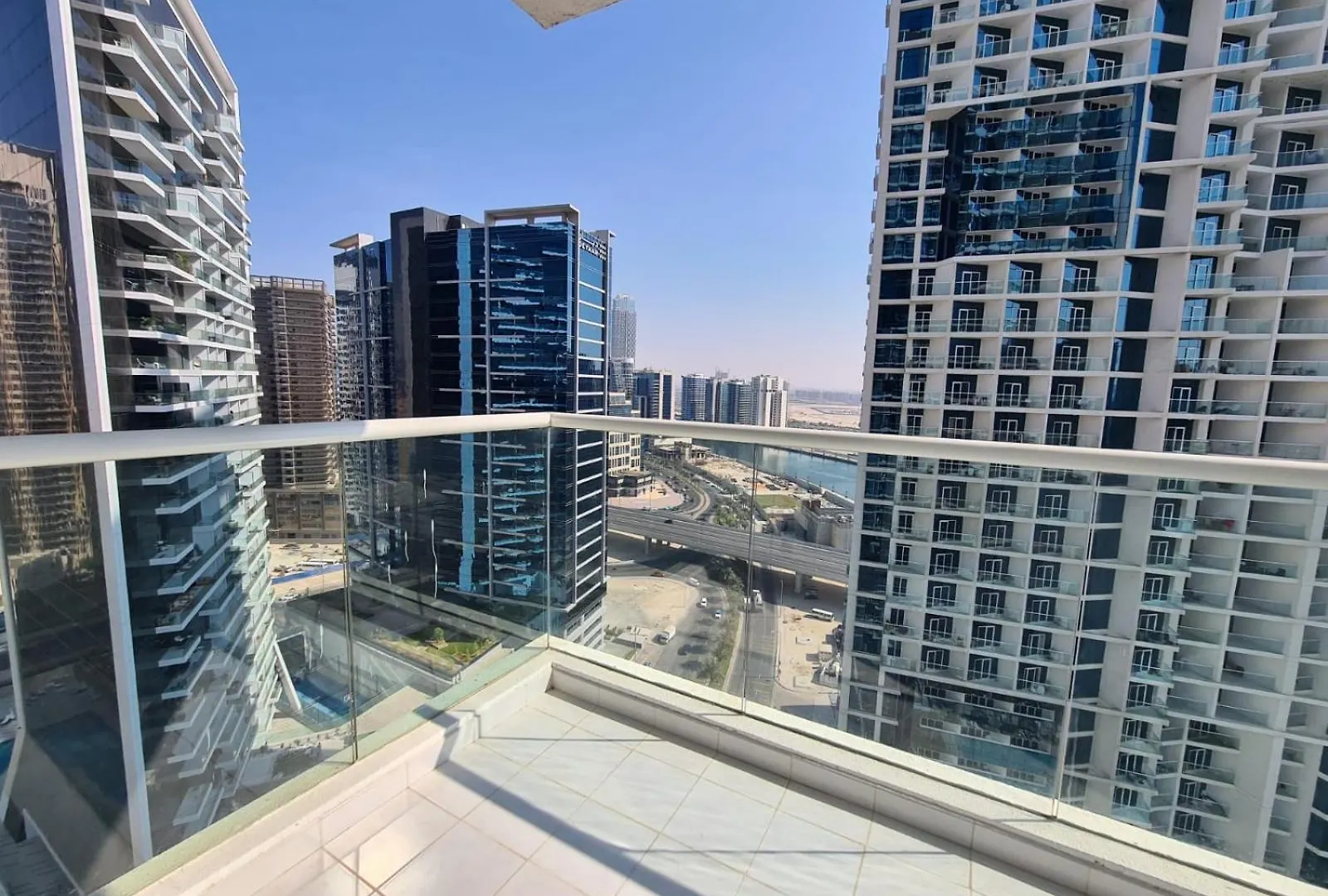 Modern Delux 1 Bed With Canal And Burj Khalifa View Lejlighed Dubai